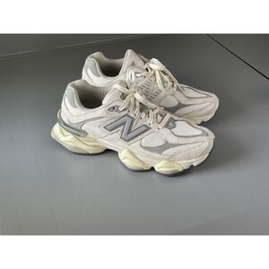 New Balance Women’s Athletic Sneakers in White and Light Gray